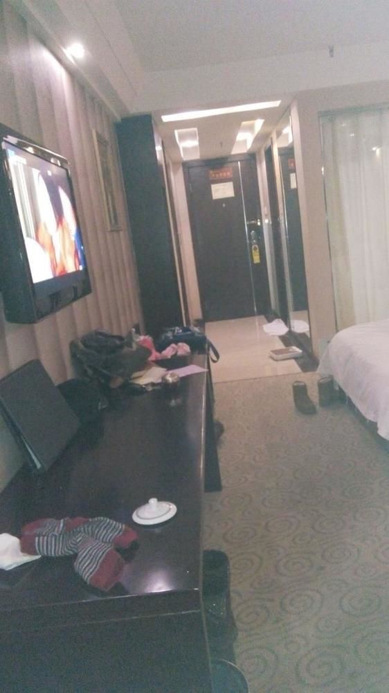 Zunhuang Holzd Ay Hotel 成都 外观 照片