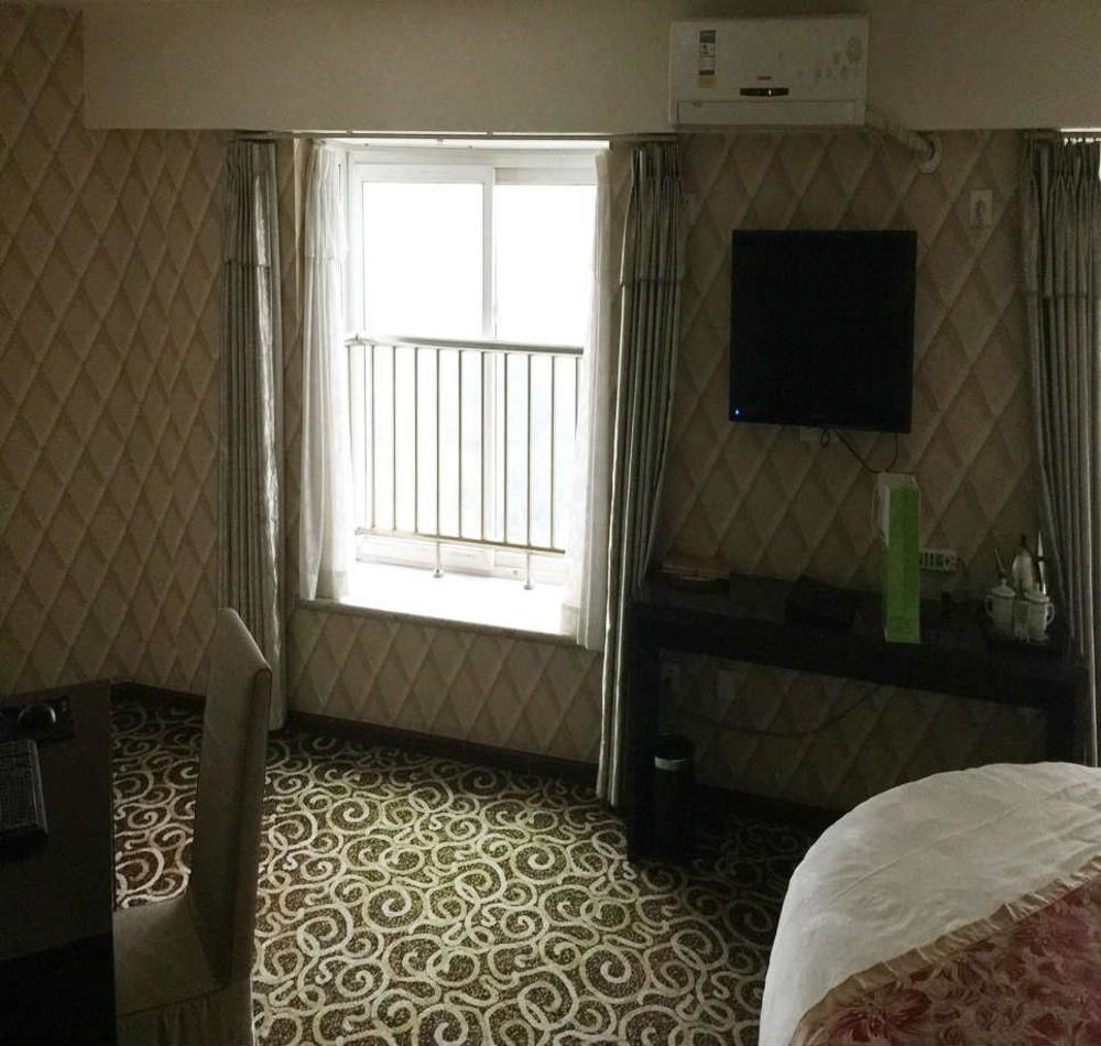 Zunhuang Holzd Ay Hotel 成都 外观 照片
