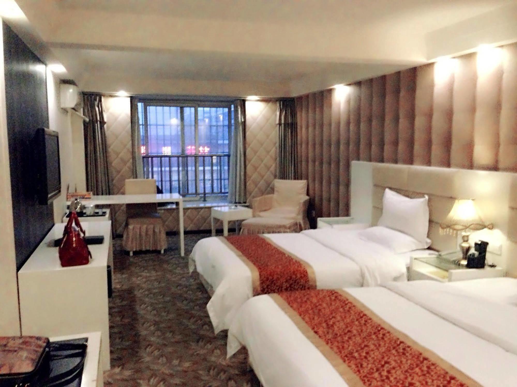 Zunhuang Holzd Ay Hotel 成都 外观 照片
